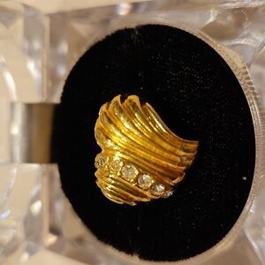 AVON Vintage Rhinestone Heart Shaped and Gold-Tone Ring